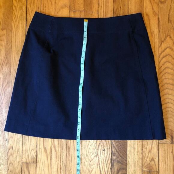 M.M. Lafleur Women's Basic Black Mini Skirt Back Zipper Closure - Size 12 - Picture 3 of 7